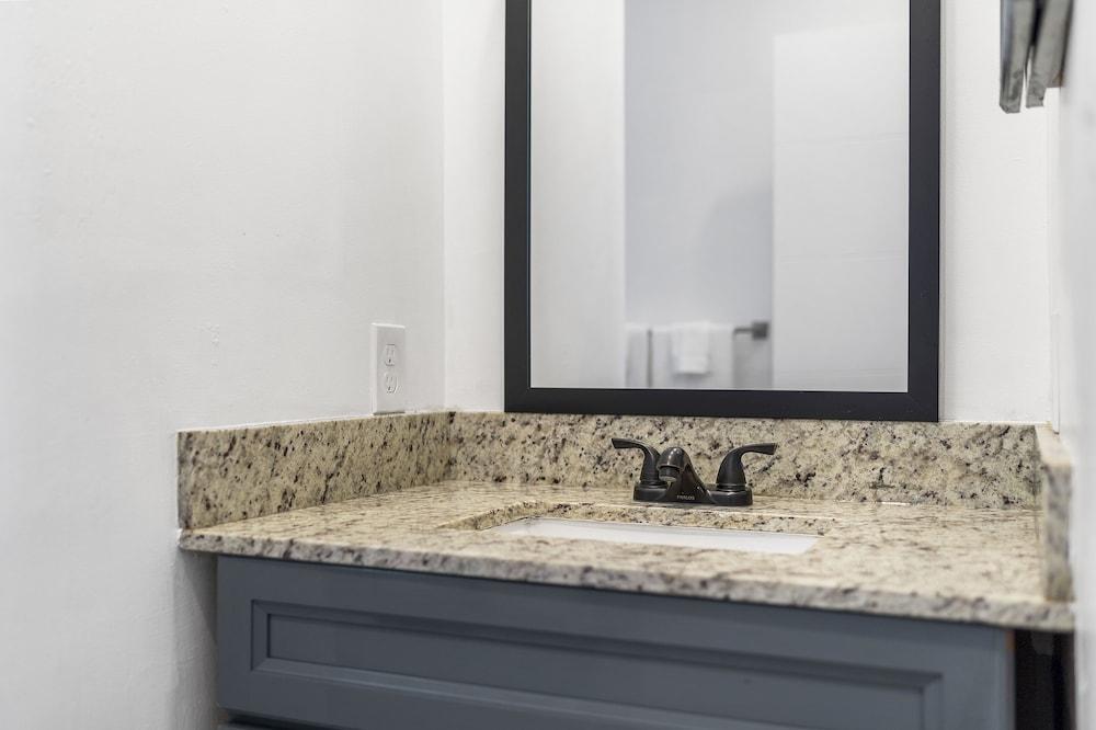 Coco Bay Condos photo 22