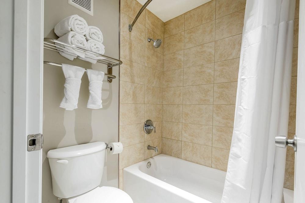 Quality Inn & Suites Kissimmee by The Lake photo 30