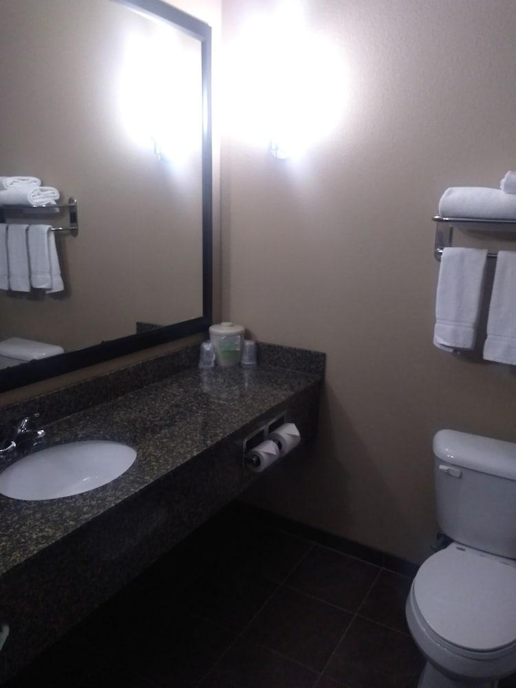 Pike Inn Le Roy - Bloomington Southeast Area photo 25