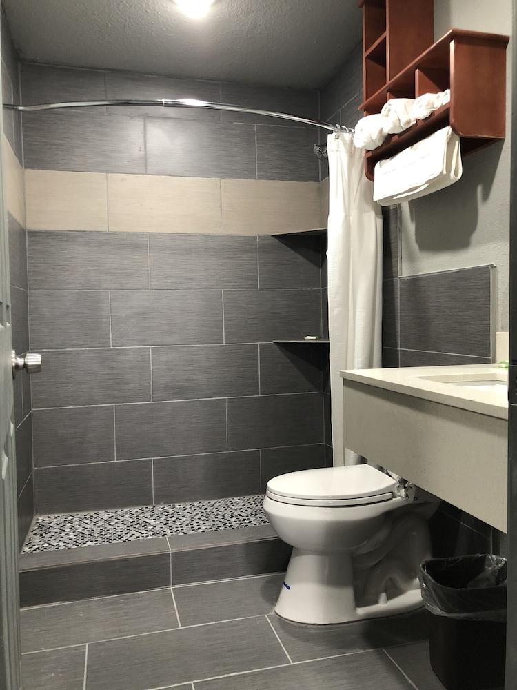 Budget Inn Valparaiso Niceville EglinAFB photo 13