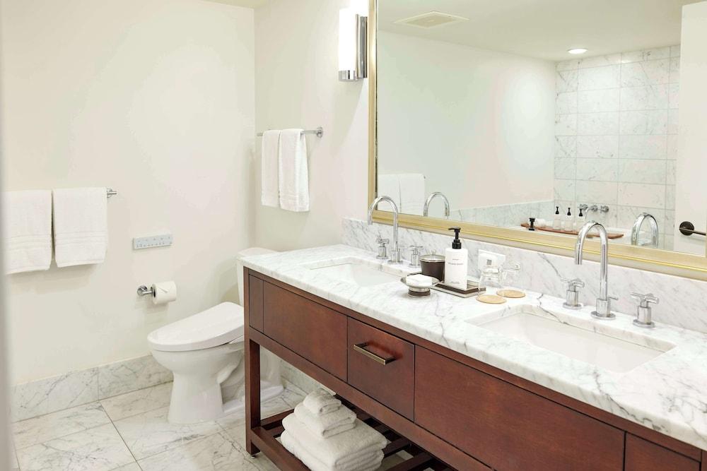 Ka Laʻi Waikiki Beach, LXR Hotels & Resorts photo 22