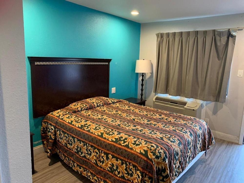 Super 7 Inn by Hotel O Dallas I 20 photo 10
