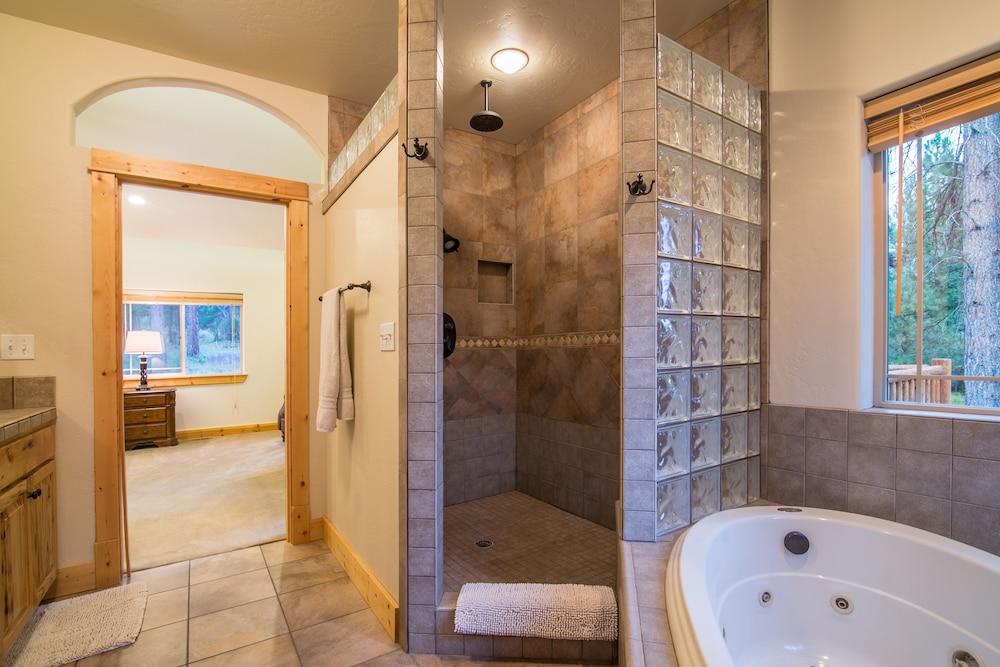 Pineview Lodge photo 30