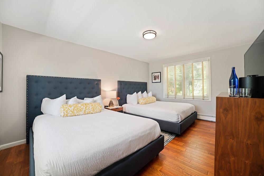 Seven Hills Inn photo 15