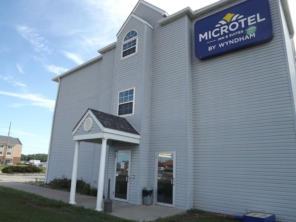Microtel Inn & Suites by Wyndham Ames photo 41