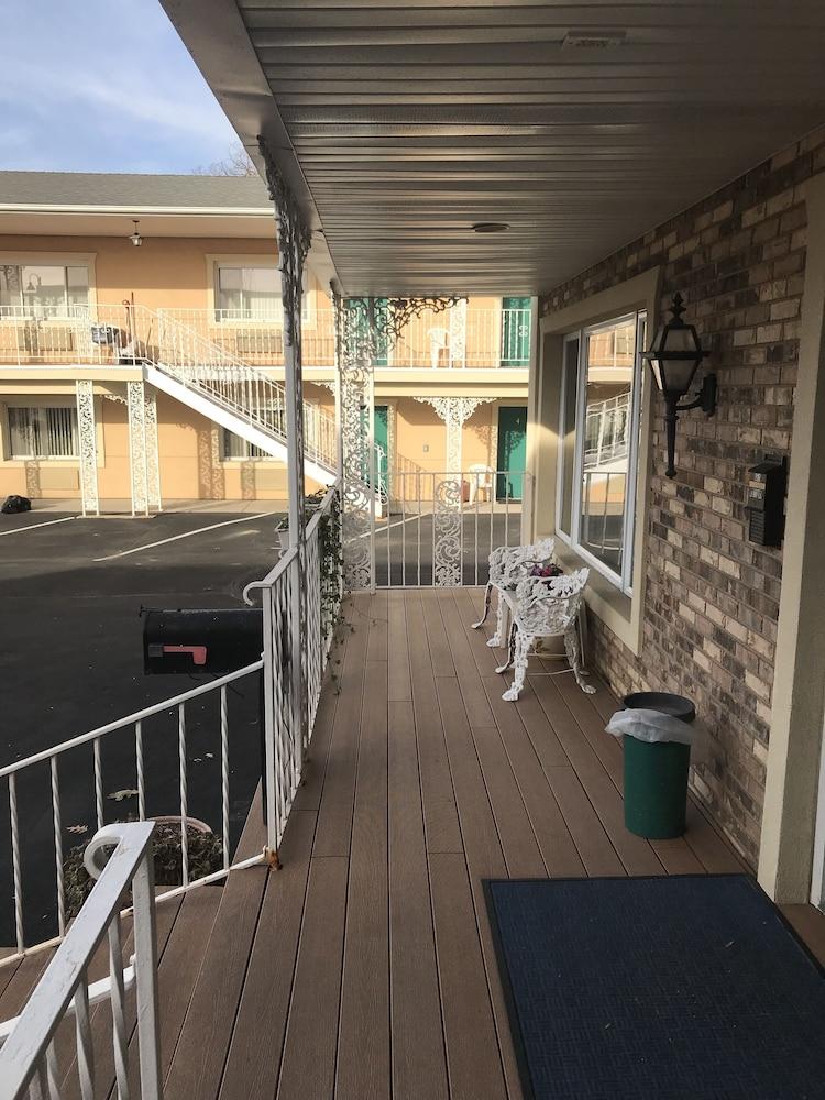 River Road Motel photo 27