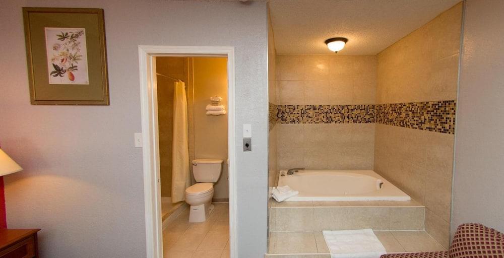 Scottish Inn and Suites photo 4