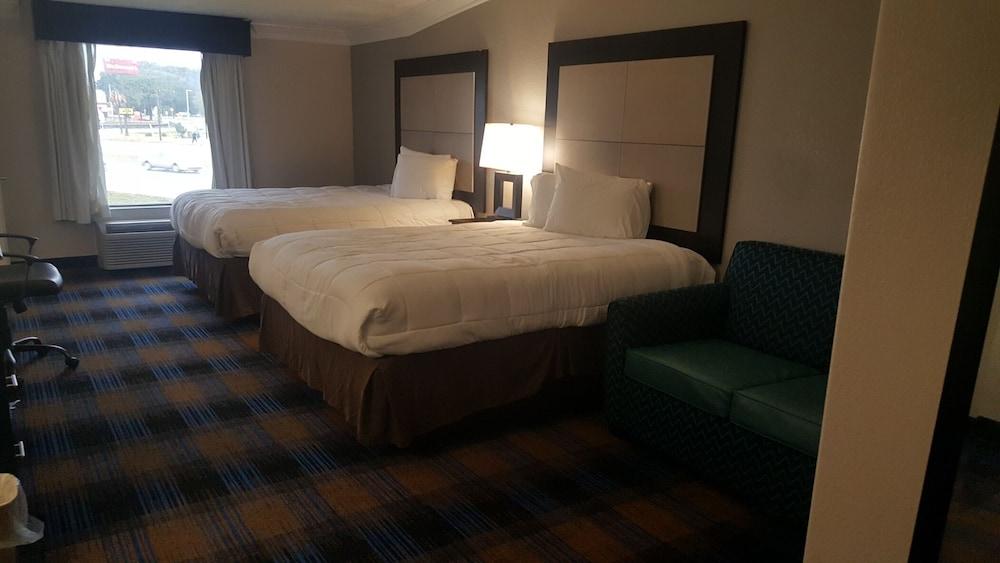 Regency inn and Suites photo 7