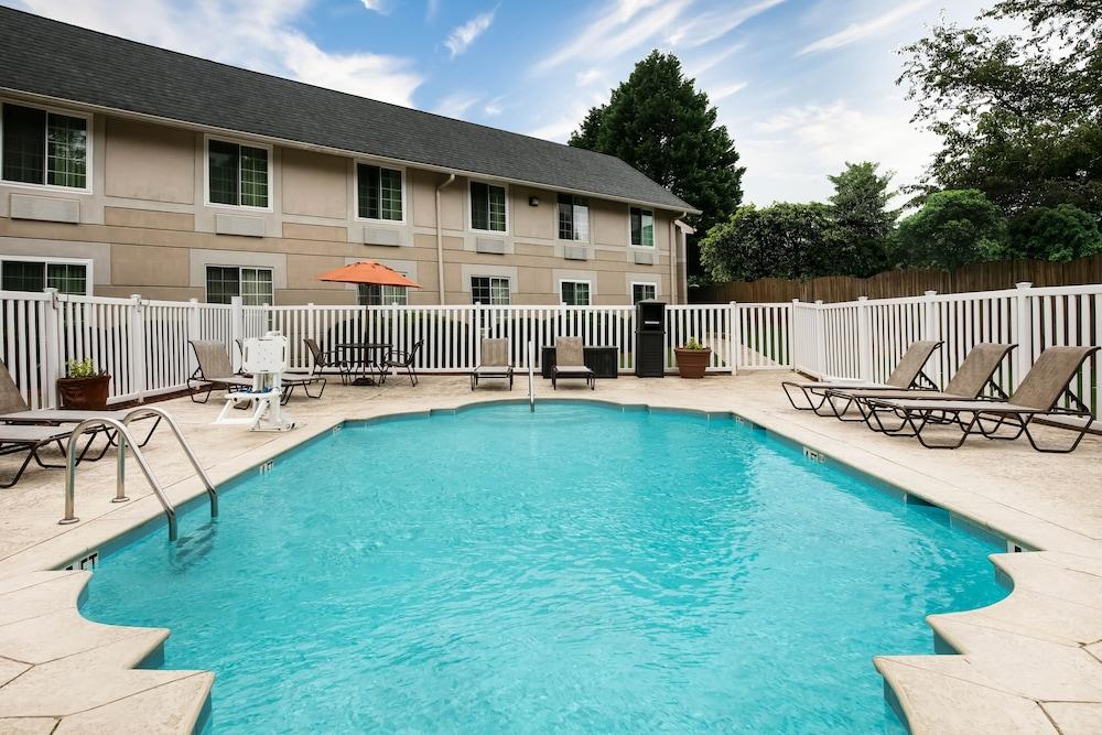Baymont Inn & Suites by Wyndham Braselton photo 11