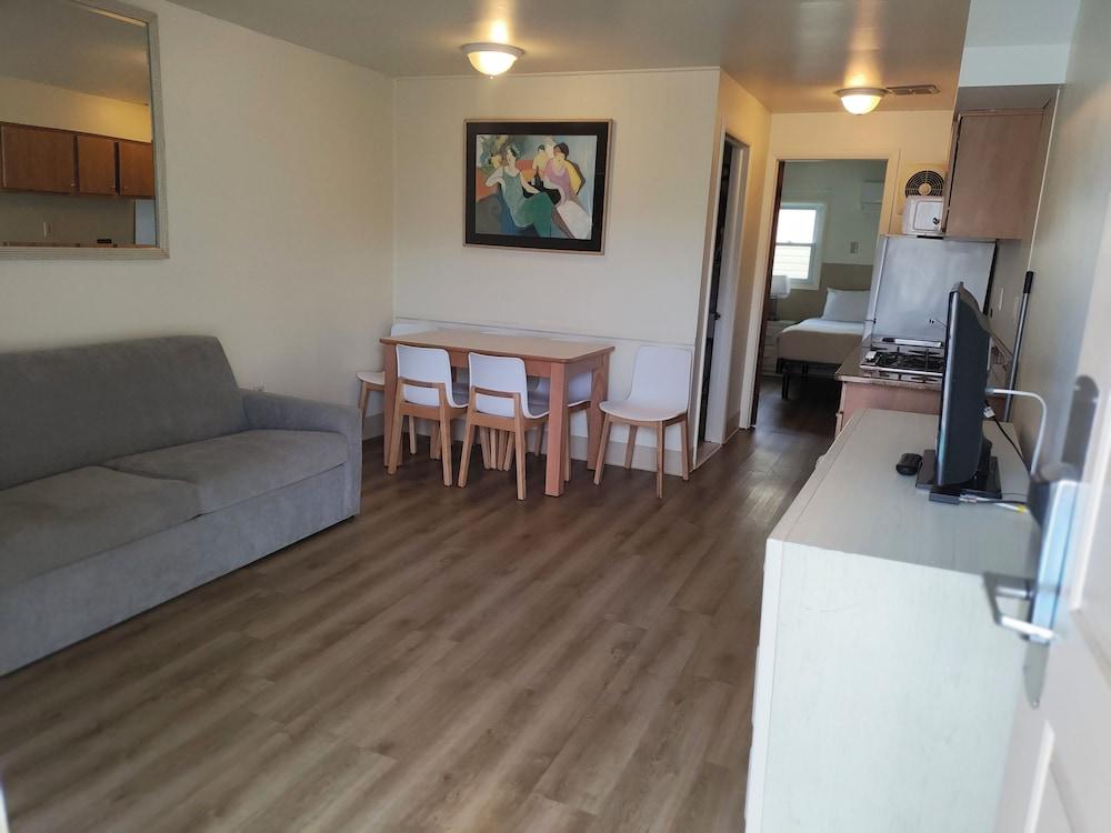 Condor Motel photo 18