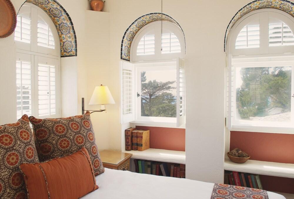Cypress Inn photo 58