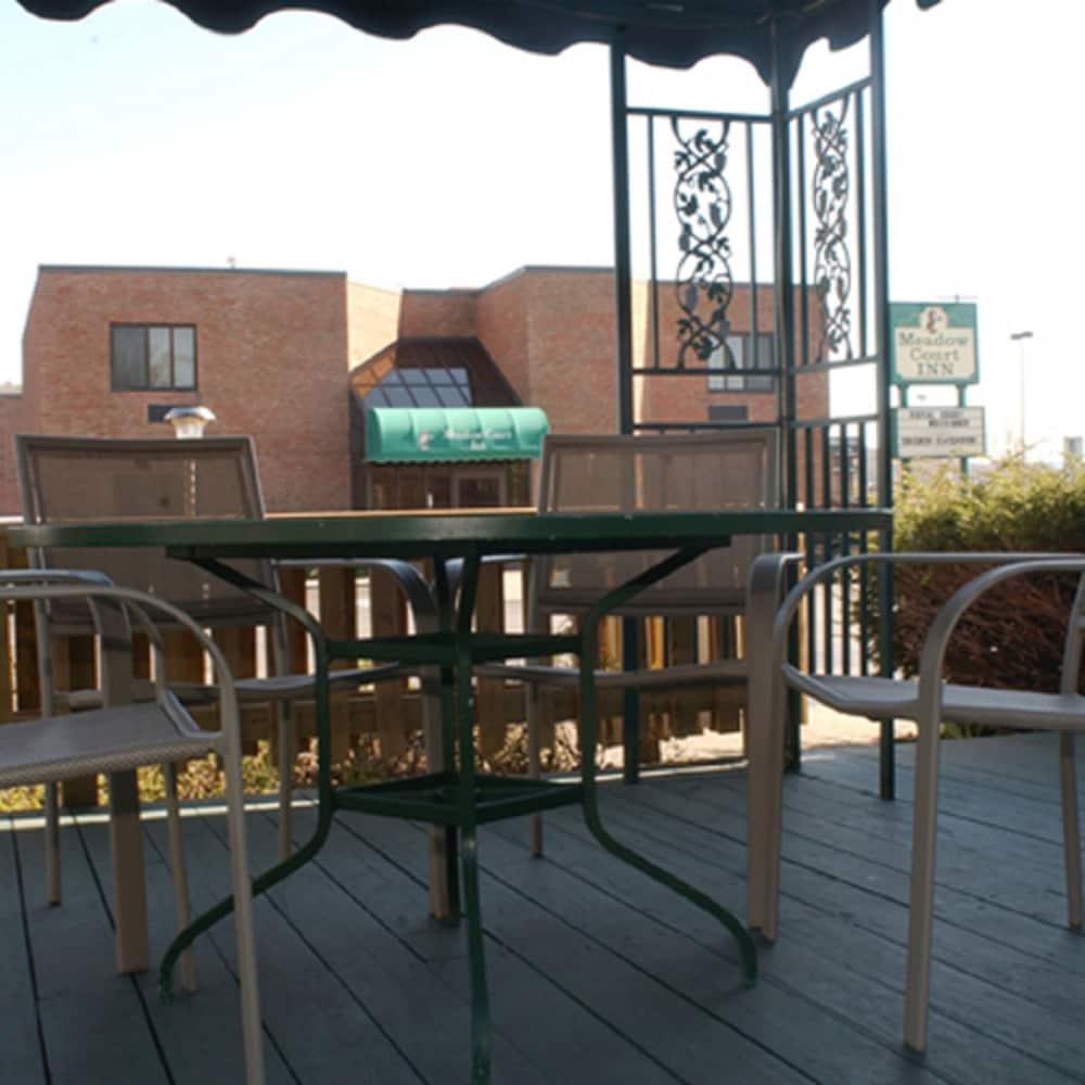 Meadow Court Inn photo 30