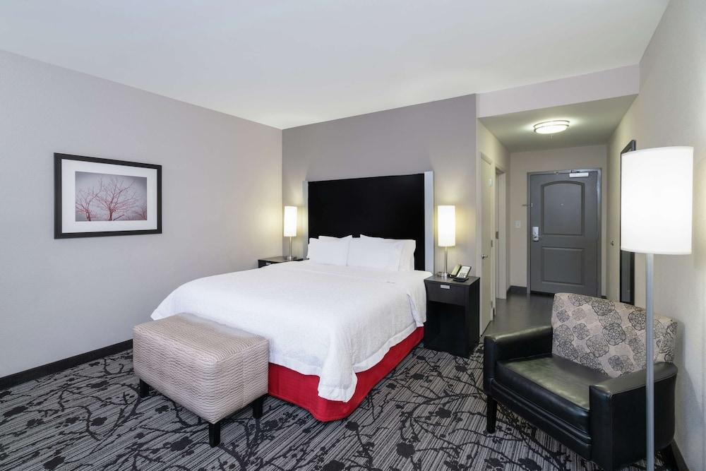 Hampton Inn & Suites Roanoke Airport photo 14