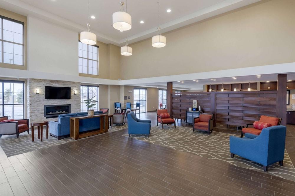 Comfort Suites and Conference Center photo 27