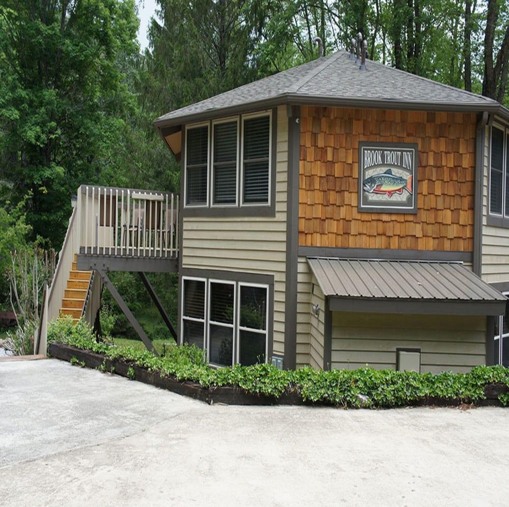 Brook Trout Inn — hotel in Sapphire