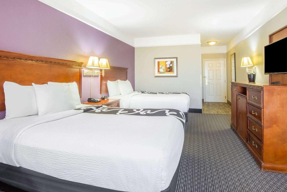 La Quinta Inn & Suites by Wyndham Gainesville photo 19