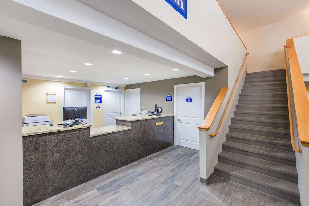 Days Inn by Wyndham Hays photo 3