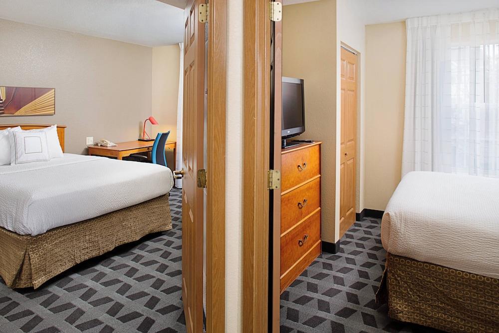 Towneplace Suites by Marriott Horsham photo 14