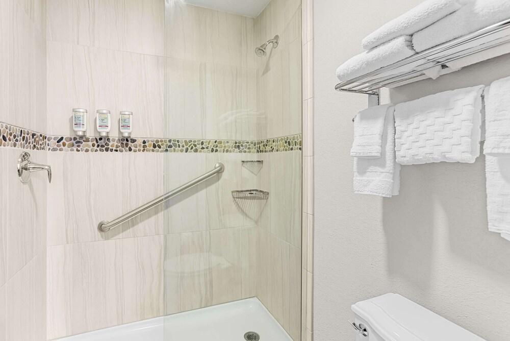 Best Western of Harbor Springs photo 20