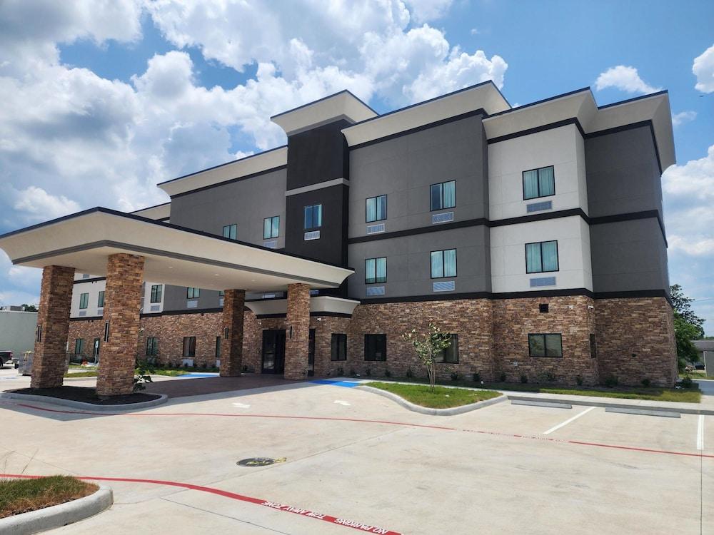 Holiday Inn Express & Suites Dayton Highway 90 by IHG — hotel in Dayton
