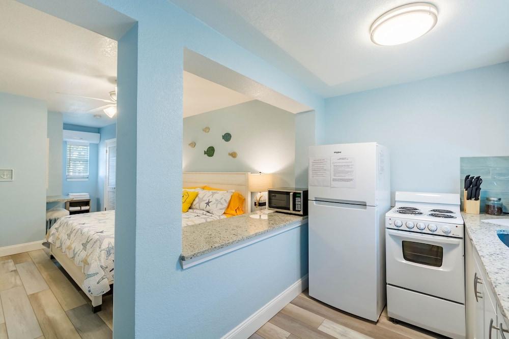 Upham Beach Inn photo 35