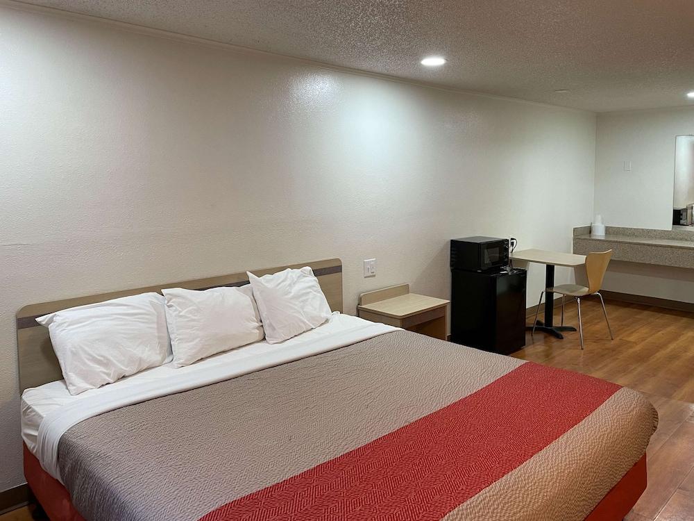 Motel 6 Hagerstown, MD photo 14