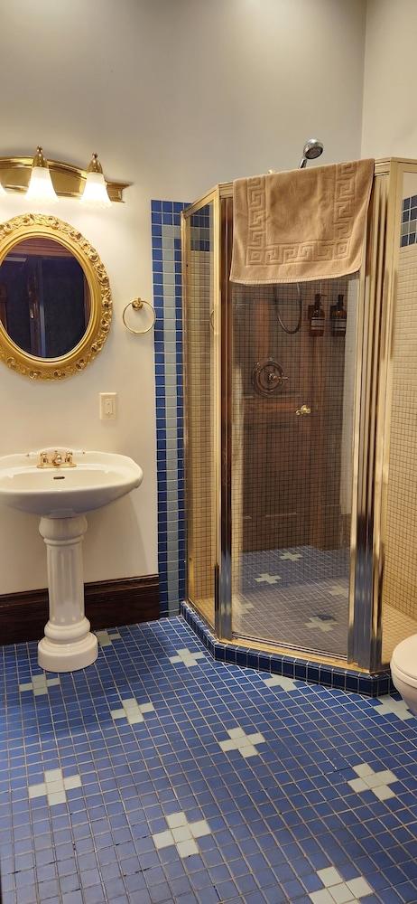 The Stampmill Victorian Suites photo 11