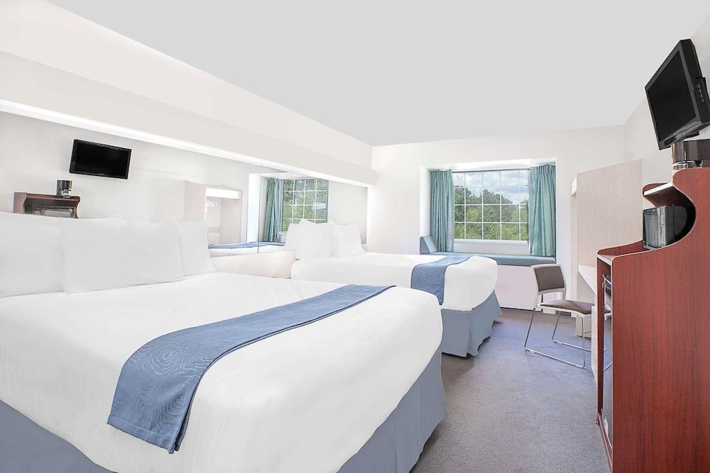 Microtel Inn by Wyndham Broken Bow photo 3