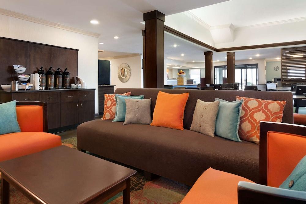 Spark by Hilton Spring Lake Fayetteville photo 2