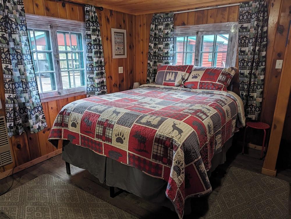 Ponderosa Pines Inn and Cabins photo 54