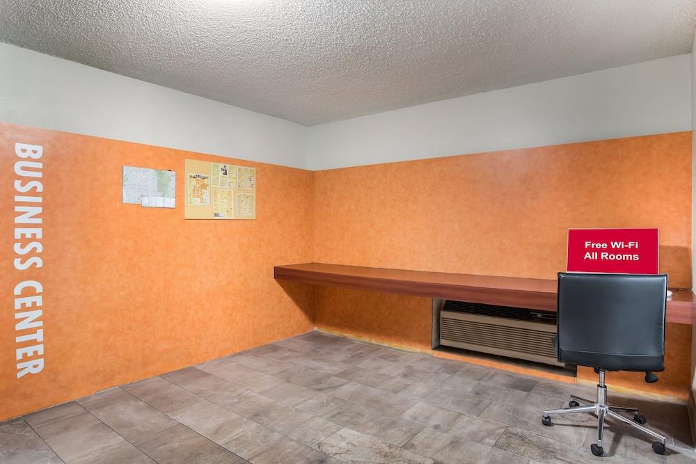 Red Roof Inn Albuquerque - Midtown photo 34