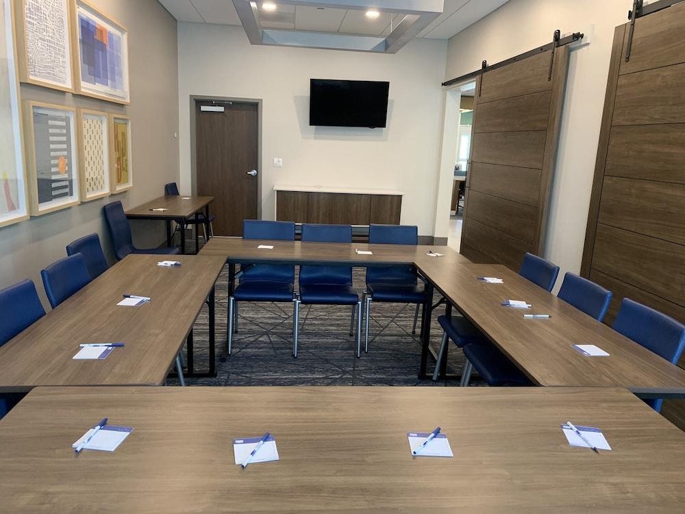 Holiday Inn Express White Marsh by IHG photo 38