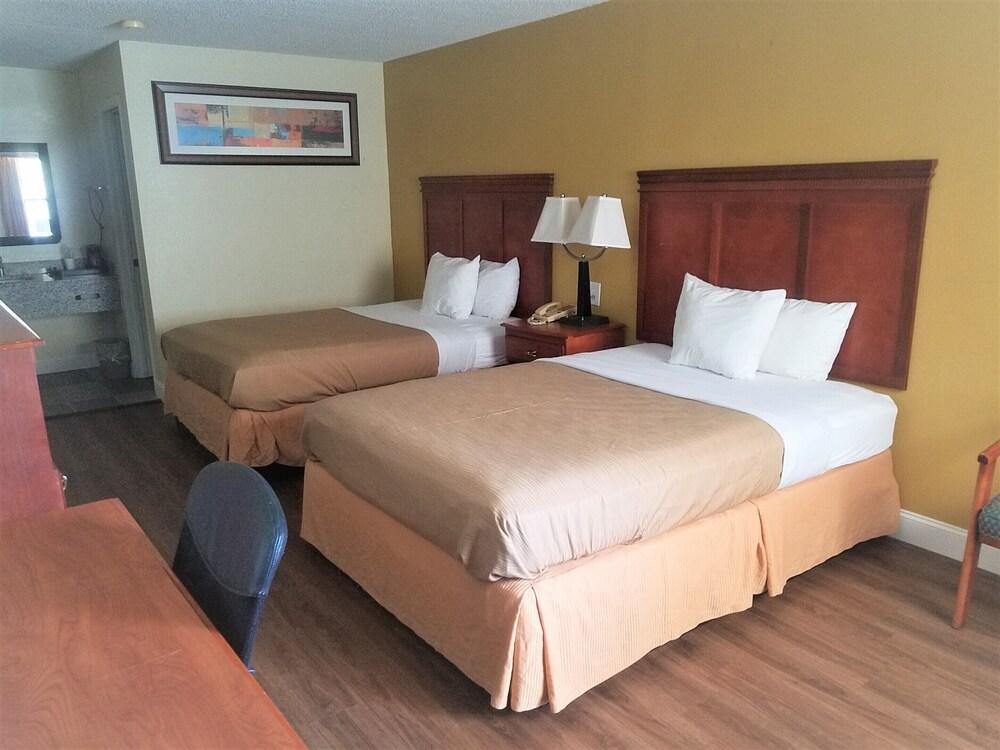 Sylvania Inn photo 8