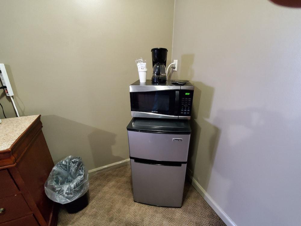 All Seasons Motel photo 3