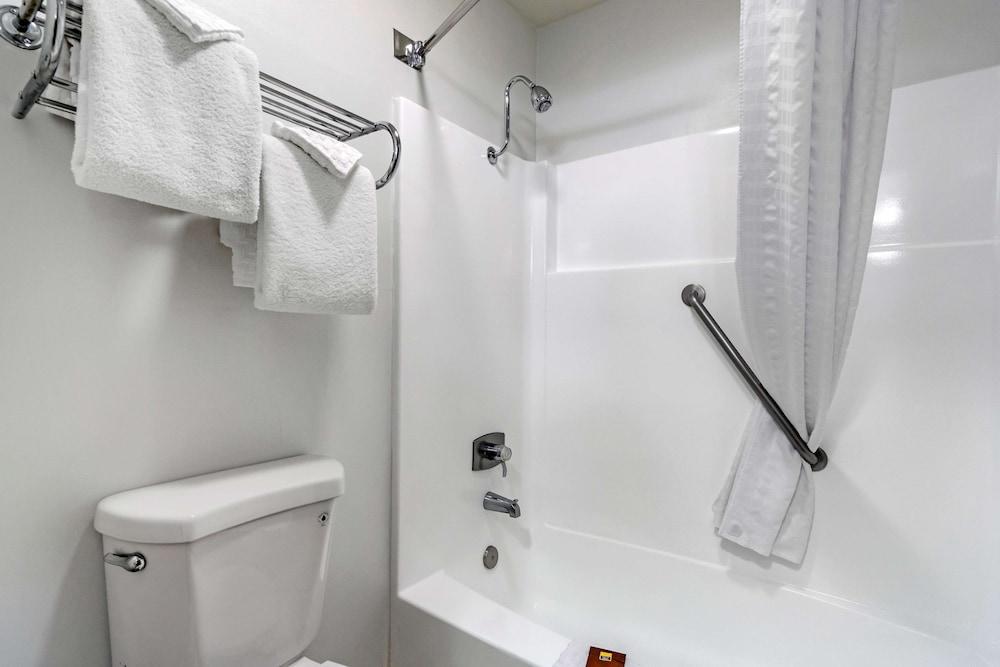 Best Western Plus Lake Front Hotel photo 16