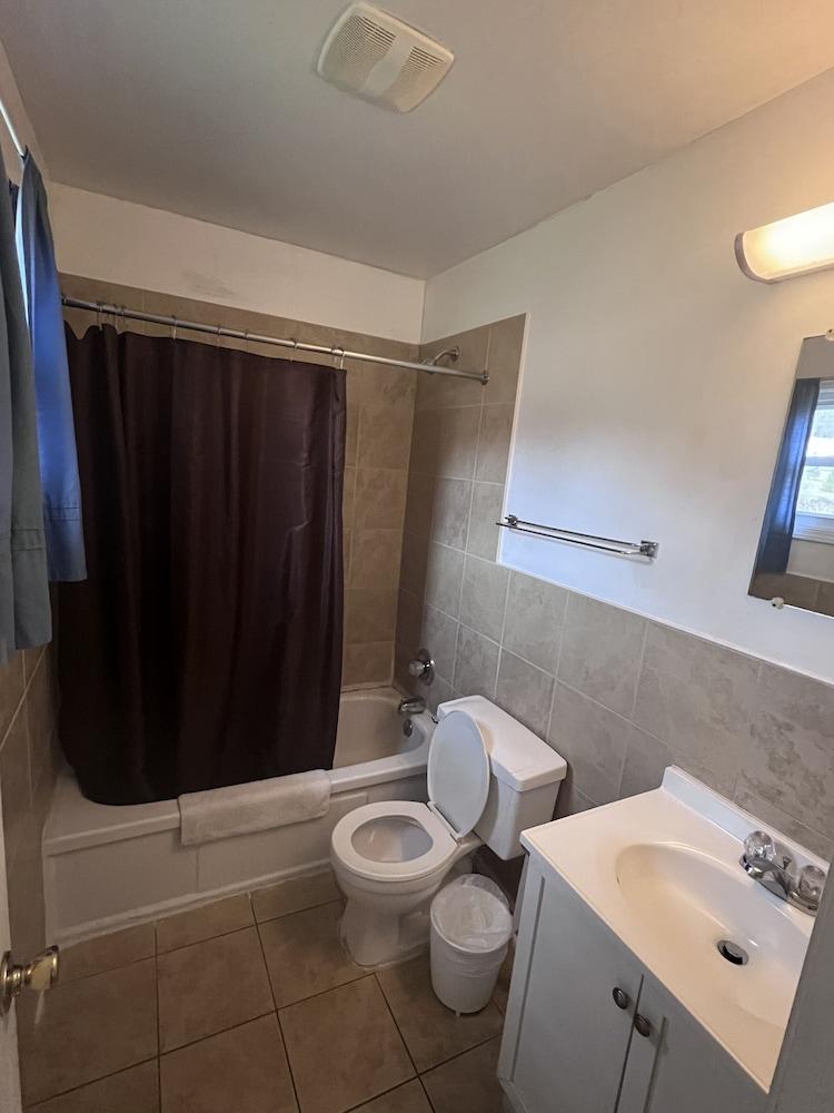 Troy Motel photo 20