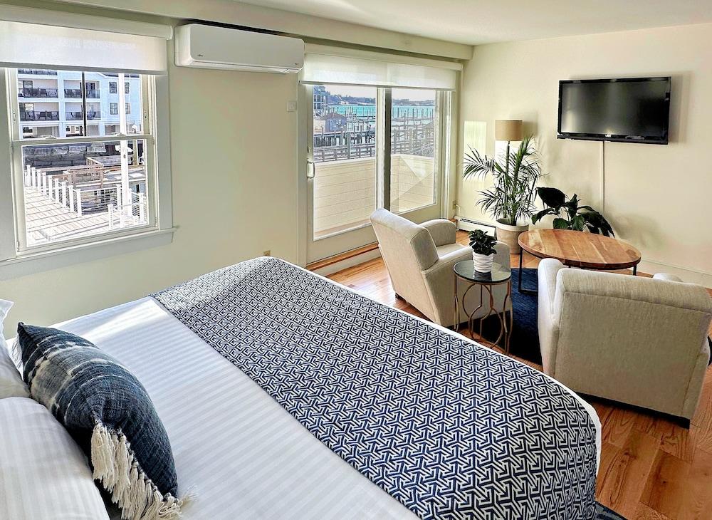 Harborside Inn photo 4