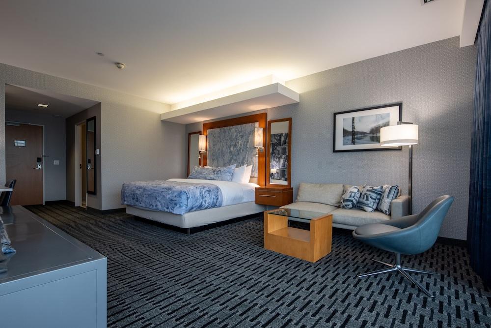 The Hotel at Kirkwood Center photo 8