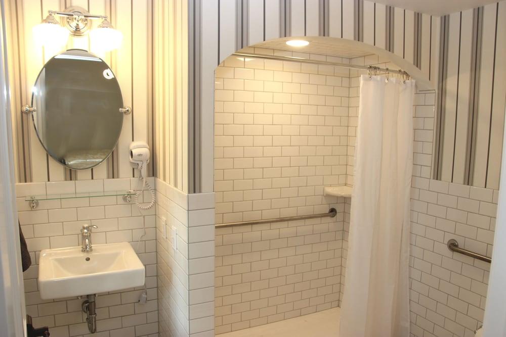 Governor's Mansion Inn photo 12