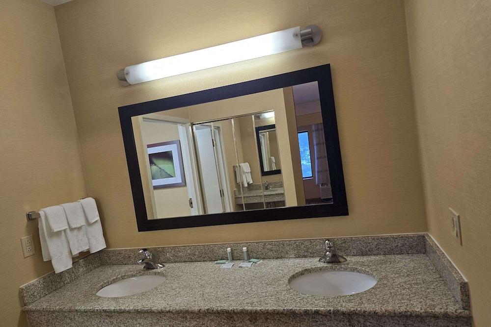 Country Inn & Suites by Radisson, Convention Center photo 80