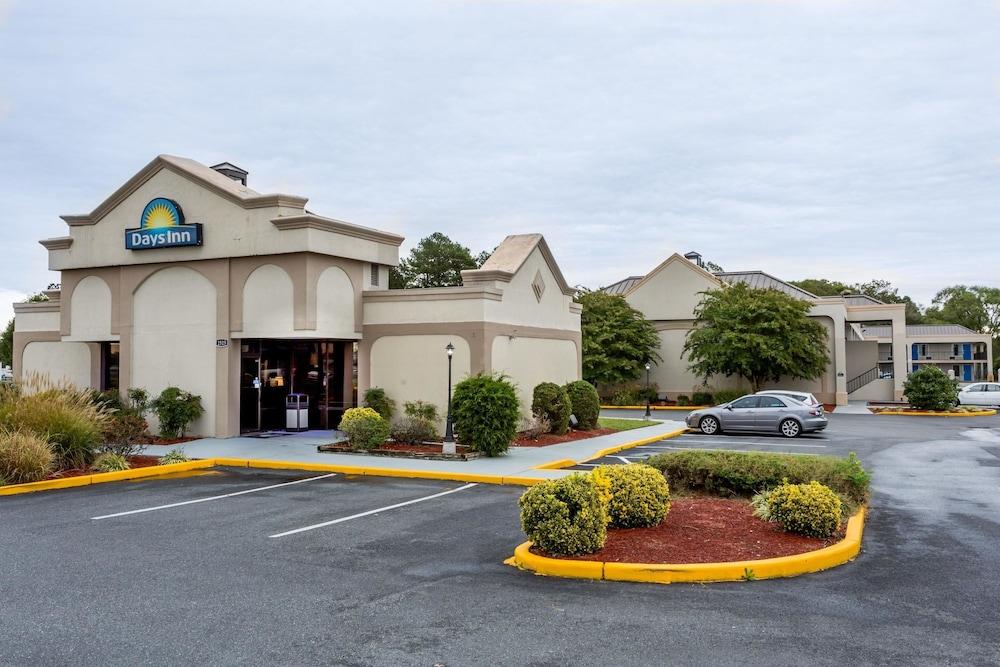 Days Inn by Wyndham Salisbury photo 10