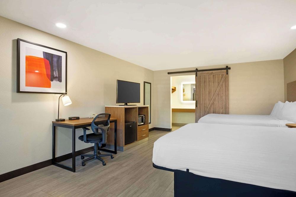 Best Western Shadow Inn photo 19