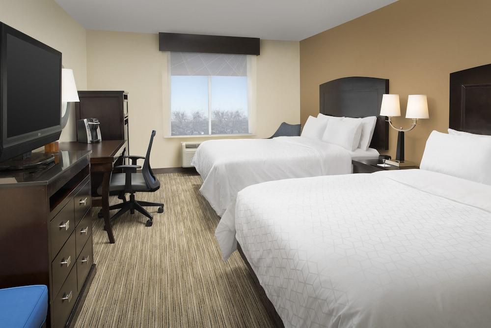 Holiday Inn Express Hotel & Suites Uvalde by IHG photo 4