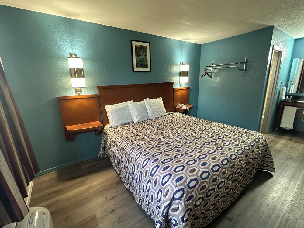 Medical Inn Motel photo 29