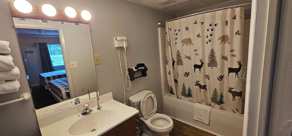 River Country Motor Lodge photo 70