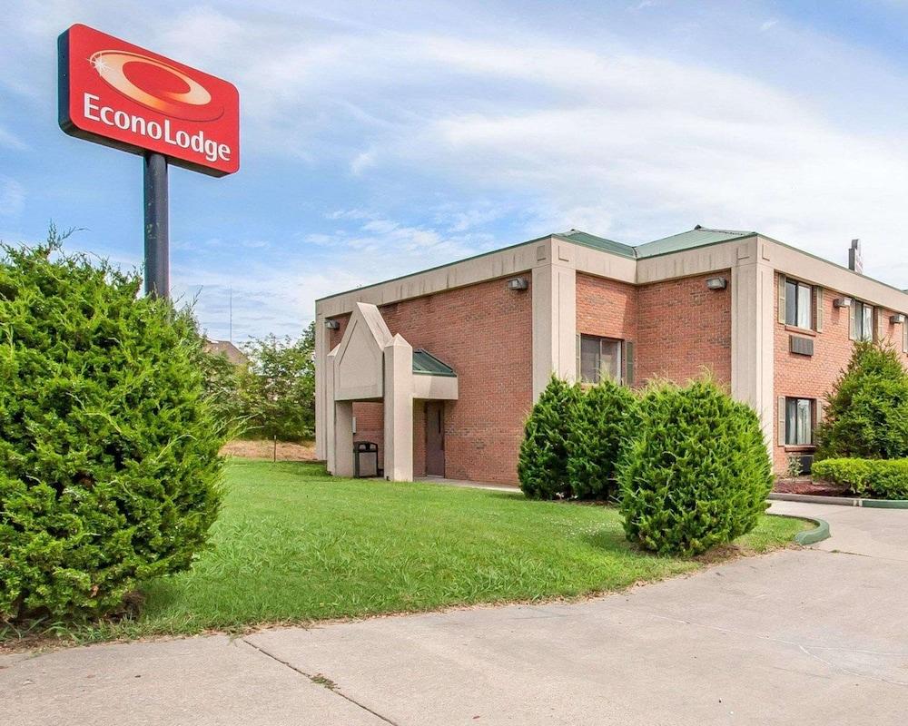 Econo Lodge Dexter photo 16