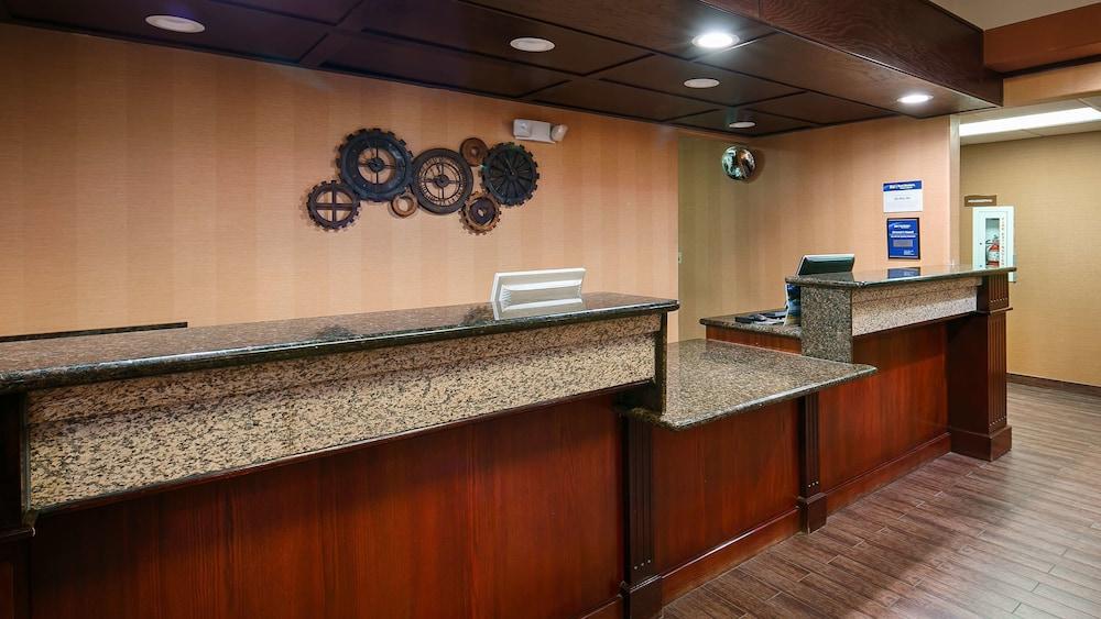 Best Western Plus Rama Inn & Suites photo 2