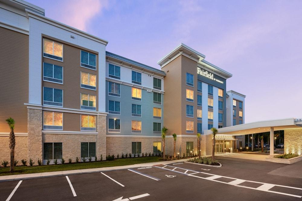 NEW - Fairfield Inn & Suites by Marriott Orlando at Millenia photo 9