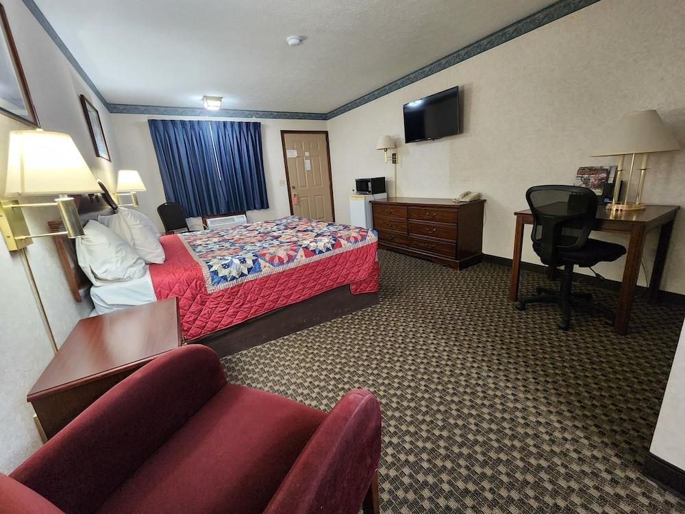 Americas Inn photo 66