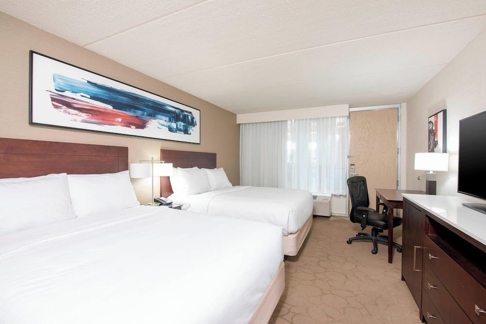 Delta Hotels by Marriott Kalamazoo Conference Center photo 13